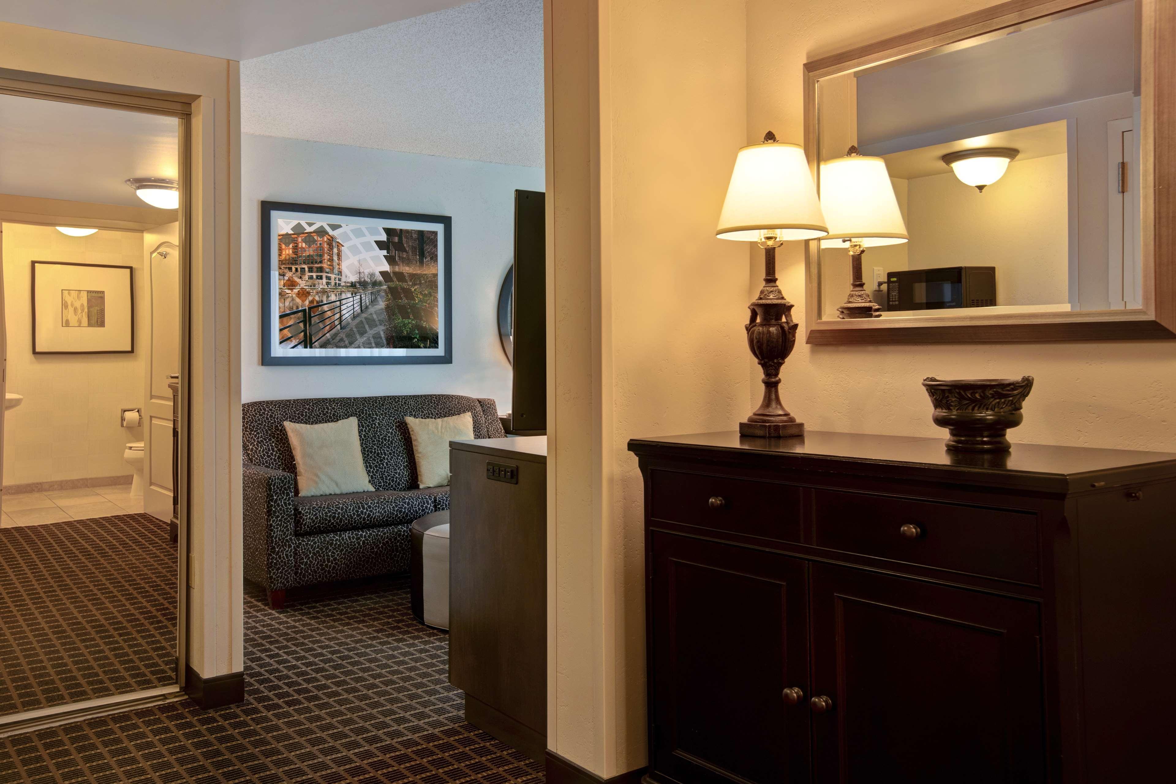 Hampton Inn & Suites Greenville-Downtown-Riverplace Extérieur photo
