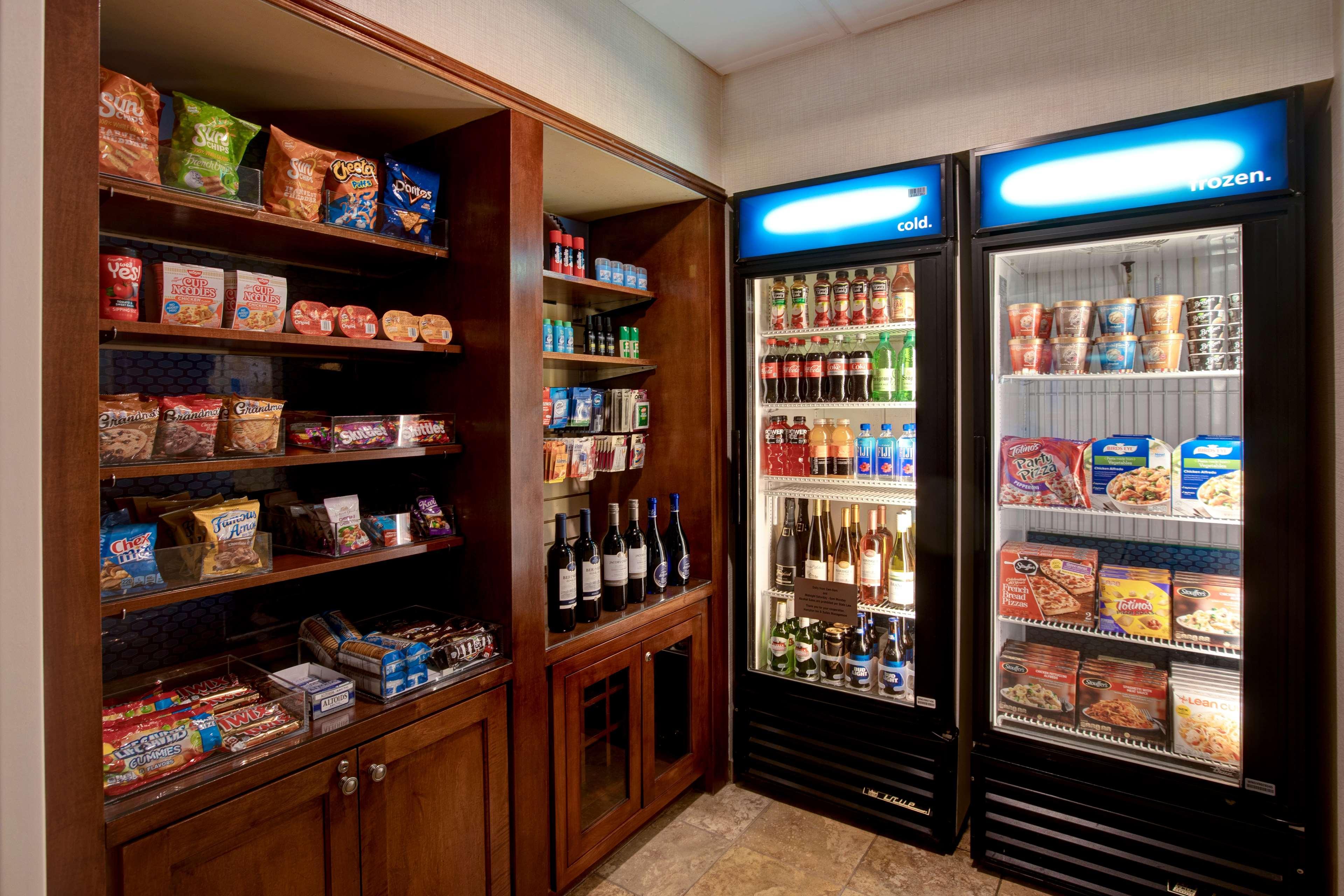 Hampton Inn & Suites Greenville-Downtown-Riverplace Extérieur photo
