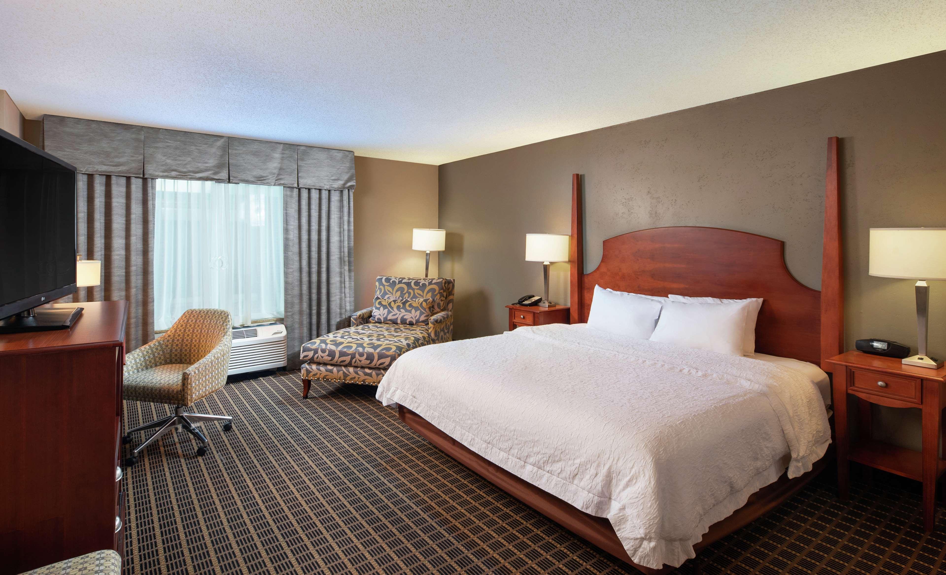 Hampton Inn & Suites Greenville-Downtown-Riverplace Extérieur photo