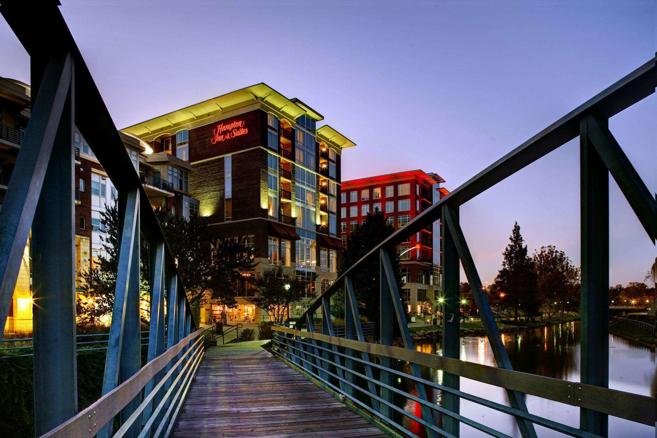 Hampton Inn & Suites Greenville-Downtown-Riverplace Extérieur photo