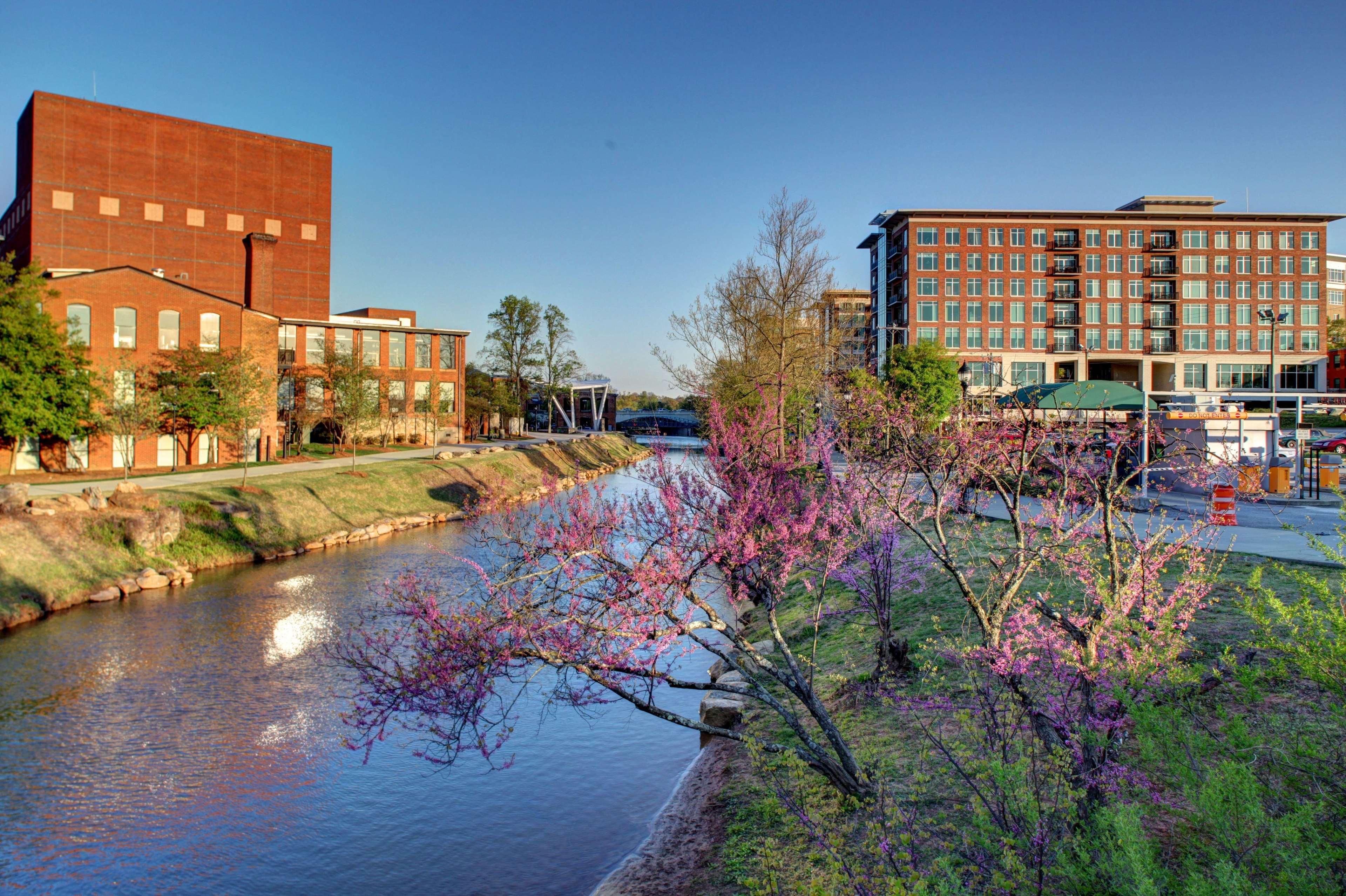 Hampton Inn & Suites Greenville-Downtown-Riverplace Extérieur photo