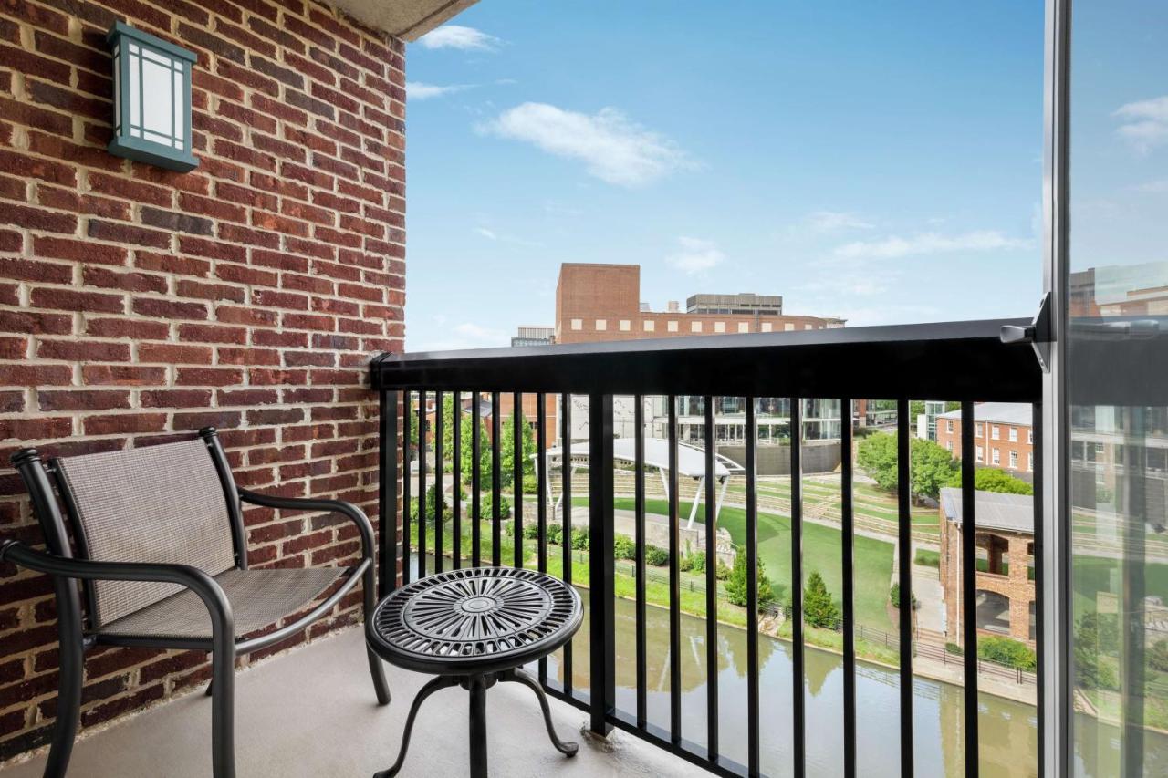 Hampton Inn & Suites Greenville-Downtown-Riverplace Extérieur photo