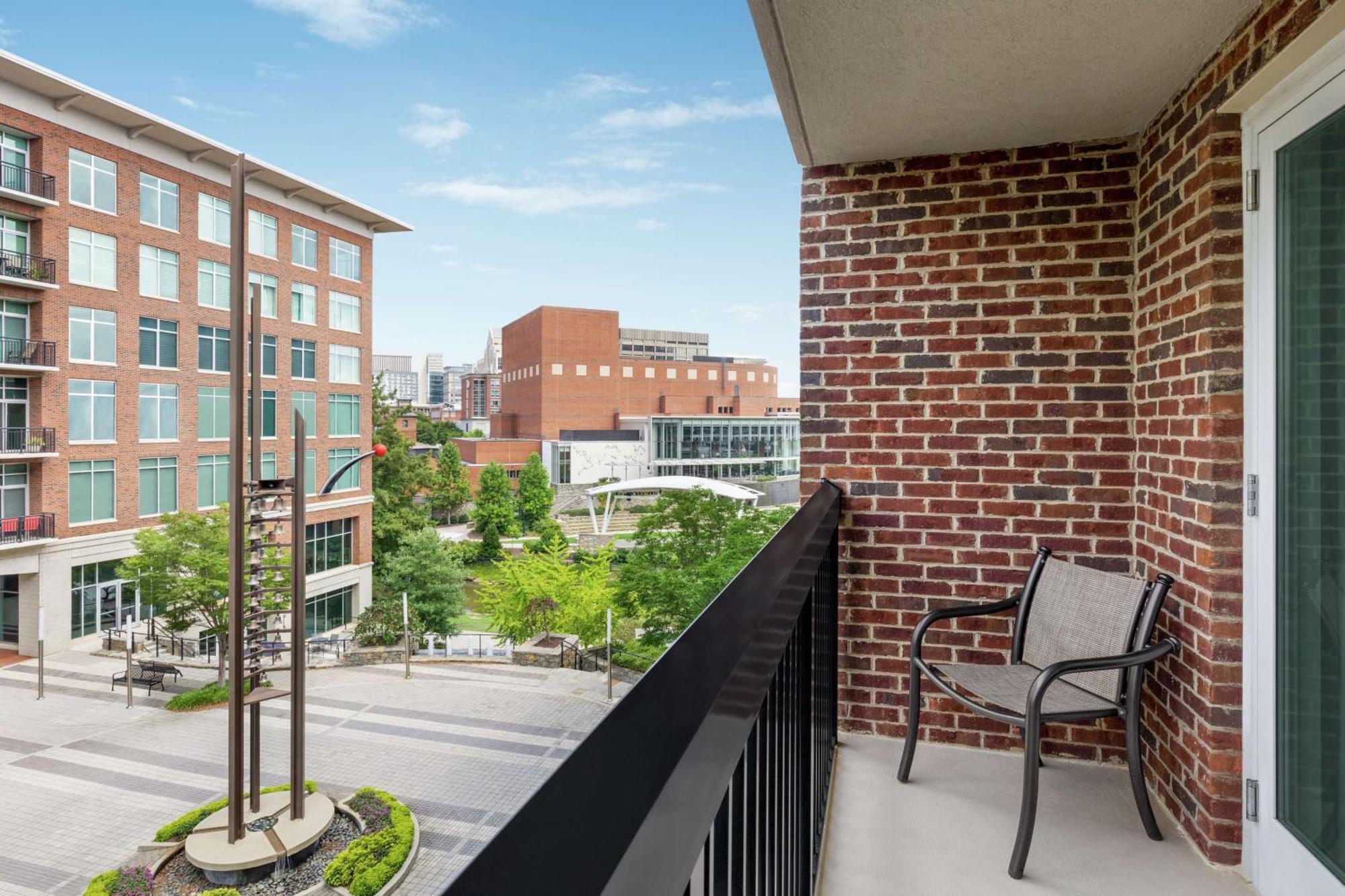 Hampton Inn & Suites Greenville-Downtown-Riverplace Extérieur photo